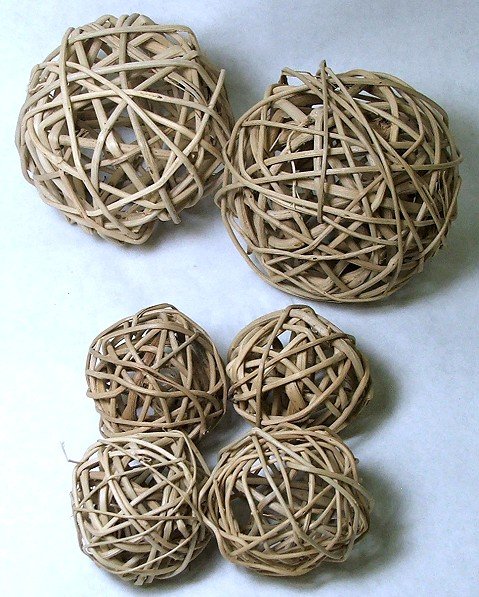 Beak Stop Vine Ball 2 Inch 4 Pack